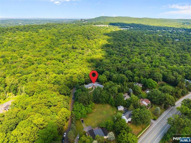 720 Berdan Avenue, Wayne, NJ 07470
