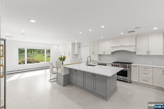 720 Berdan Avenue, Wayne, NJ 07470
