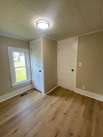 121 E Olds Street, Hartford City, MI 49057