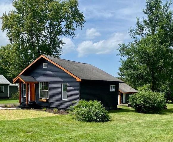 121 E Olds Street, Hartford City, MI 49057