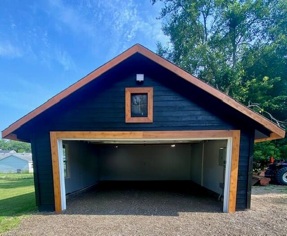 121 E Olds Street, Hartford City, MI 49057