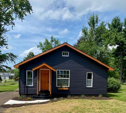121 E Olds Street, Hartford City, MI 49057