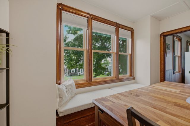 22 South Avenue, Tiverton, RI 02878