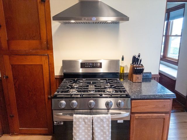 22 South Avenue, Tiverton, RI 02878