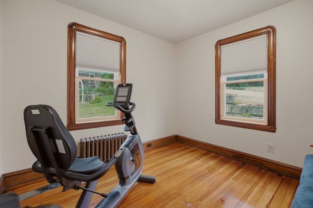 22 South Avenue, Tiverton, RI 02878