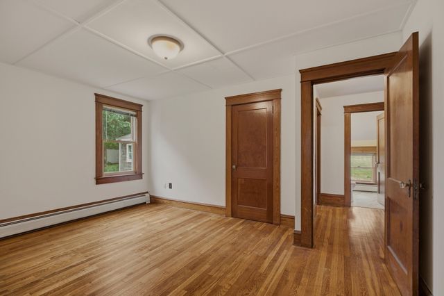 22 South Avenue, Tiverton, RI 02878