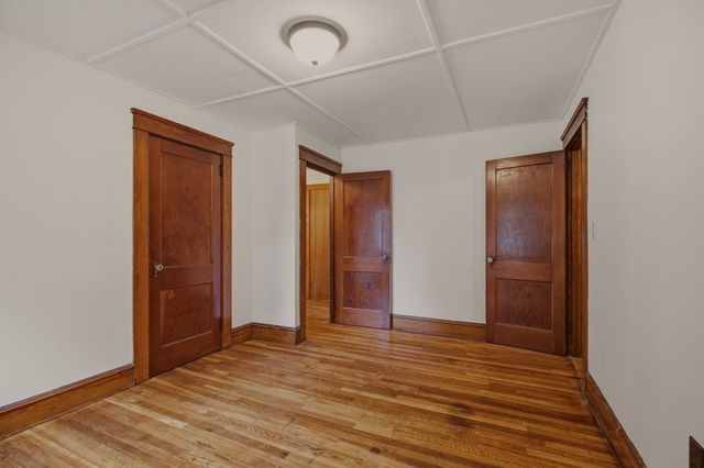 22 South Avenue, Tiverton, RI 02878