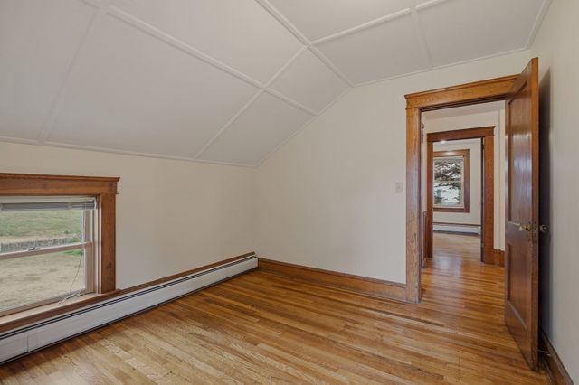 22 South Avenue, Tiverton, RI 02878