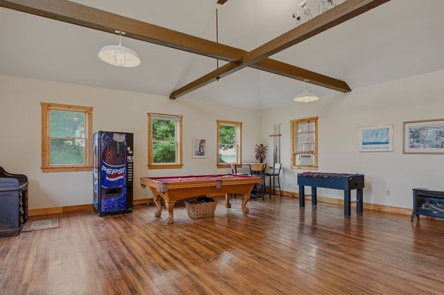 22 South Avenue, Tiverton, RI 02878