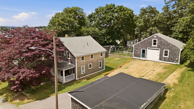 22 South Avenue, Tiverton, RI 02878