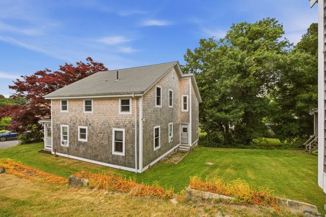22 South Avenue, Tiverton, RI 02878