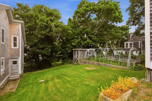 22 South Avenue, Tiverton, RI 02878