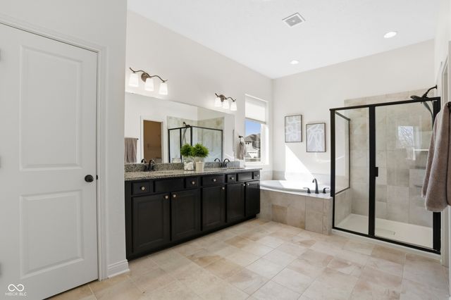 3895 Stonington Place, Zionsville, IN 46077