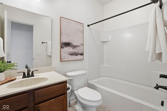 3895 Stonington Place, Zionsville, IN 46077