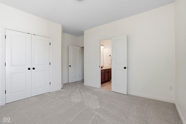 3895 Stonington Place, Zionsville, IN 46077