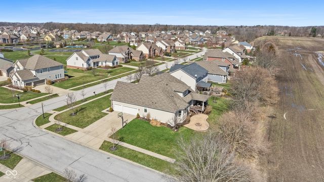 3895 Stonington Place, Zionsville, IN 46077