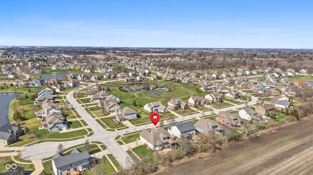 3895 Stonington Place, Zionsville, IN 46077