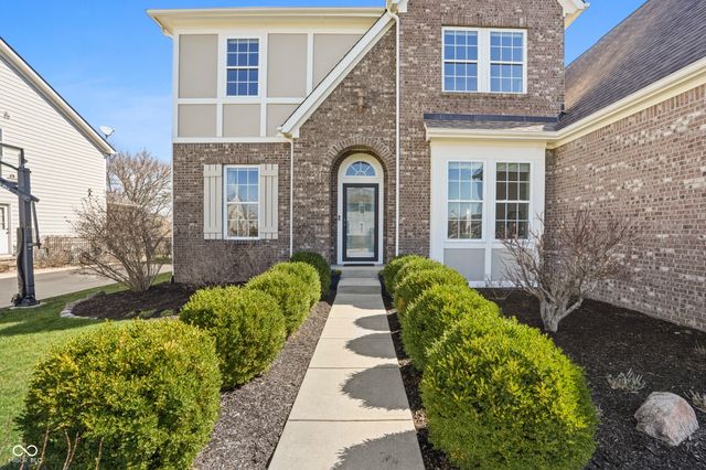 3895 Stonington Place, Zionsville, IN 46077