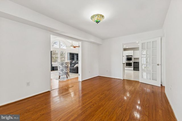 13140 MADONNA LN, Fairfax, VA 22033