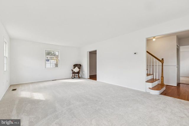 13140 MADONNA LN, Fairfax, VA 22033