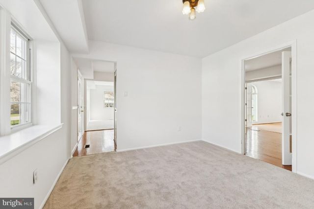 13140 MADONNA LN, Fairfax, VA 22033