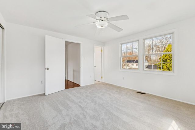 13140 MADONNA LN, Fairfax, VA 22033