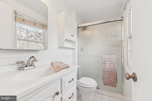 13140 MADONNA LN, Fairfax, VA 22033