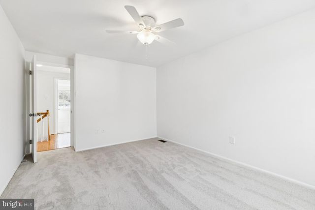 13140 MADONNA LN, Fairfax, VA 22033