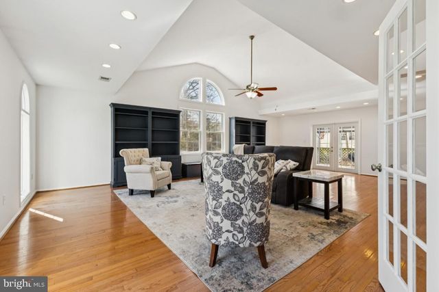 13140 MADONNA LN, Fairfax, VA 22033