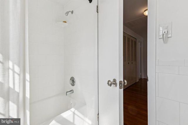 13140 MADONNA LN, Fairfax, VA 22033