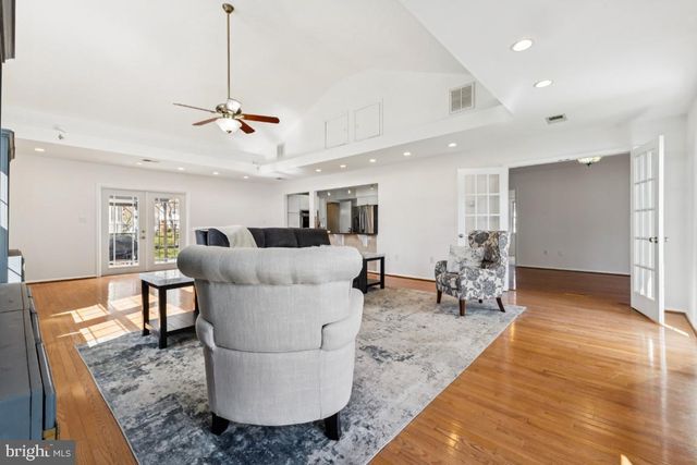 13140 MADONNA LN, Fairfax, VA 22033