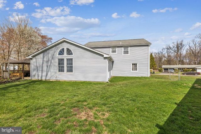 13140 MADONNA LN, Fairfax, VA 22033