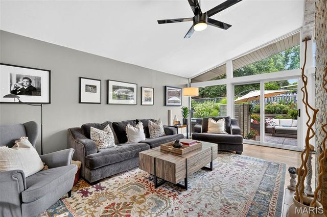 13203 Dartagnan Court, St Louis, MO 63141