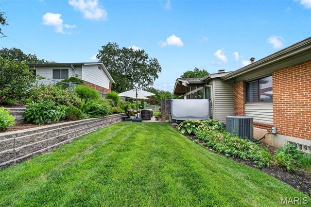 13203 Dartagnan Court, St Louis, MO 63141