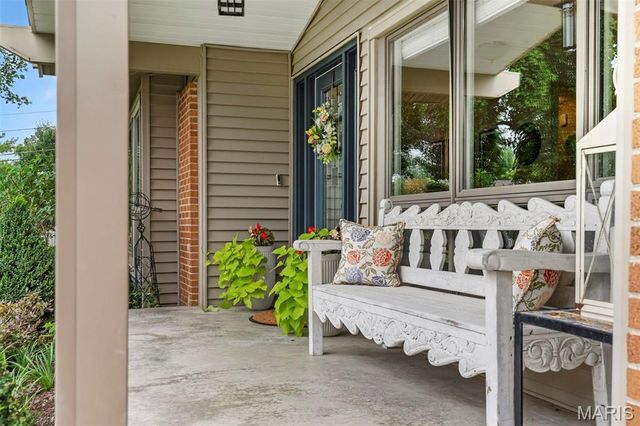 13203 Dartagnan Court, St Louis, MO 63141