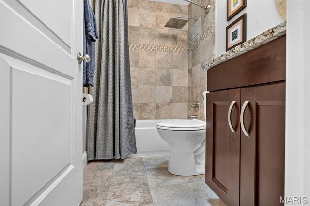13203 Dartagnan Court, St Louis, MO 63141