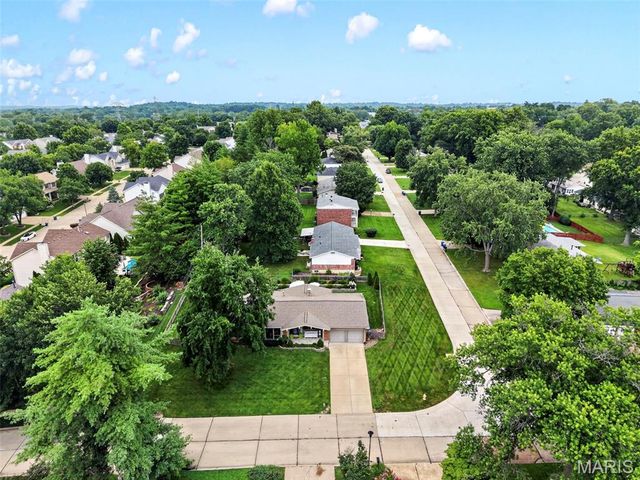 13203 Dartagnan Court, St Louis, MO 63141