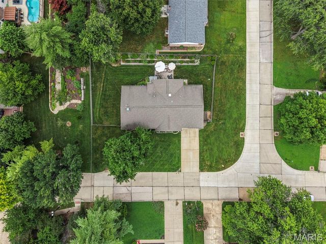 13203 Dartagnan Court, St Louis, MO 63141