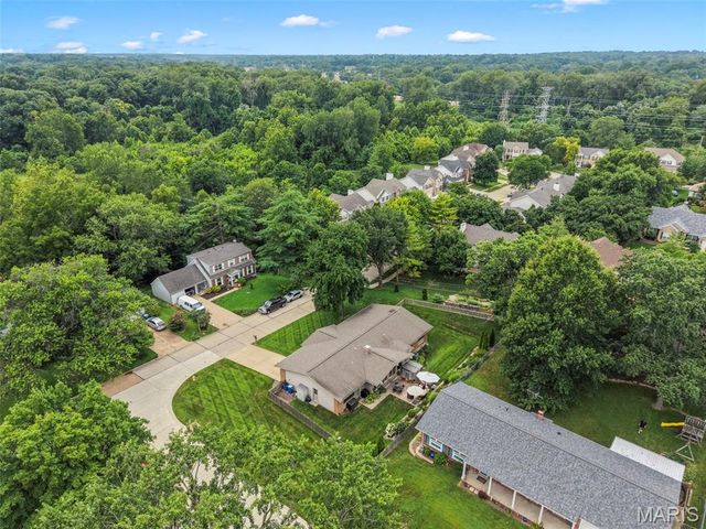 13203 Dartagnan Court, St Louis, MO 63141