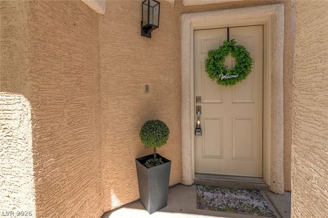 2025 Shining Feather Lane, Las Vegas, NV 89134