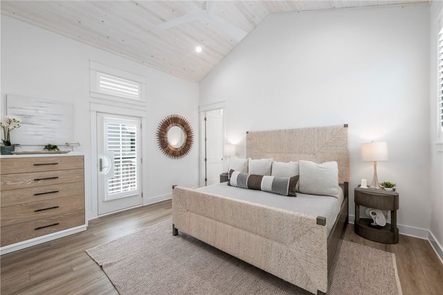 204 Round Road, Port Aransas, TX 78373