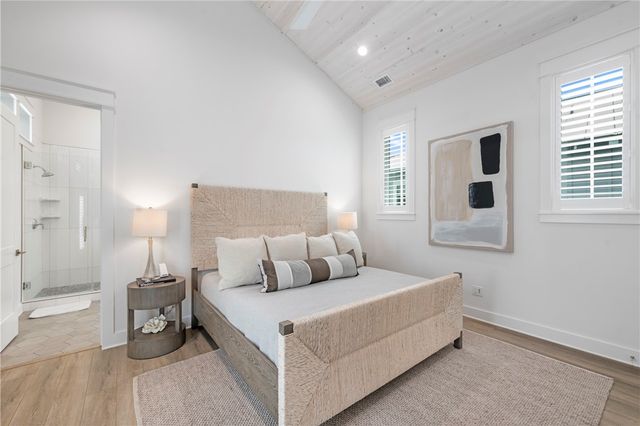 204 Round Road, Port Aransas, TX 78373