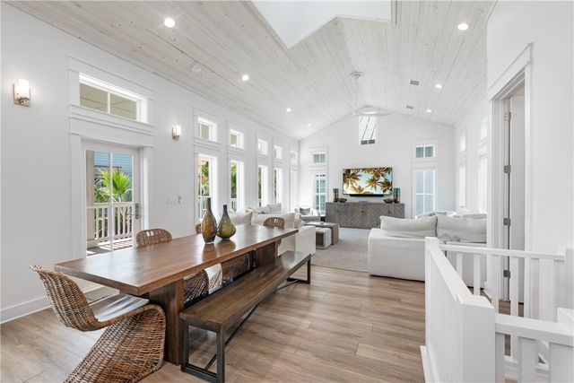 204 Round Road, Port Aransas, TX 78373