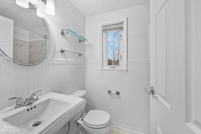 716 Graefield Court, Birmingham, MI 48009