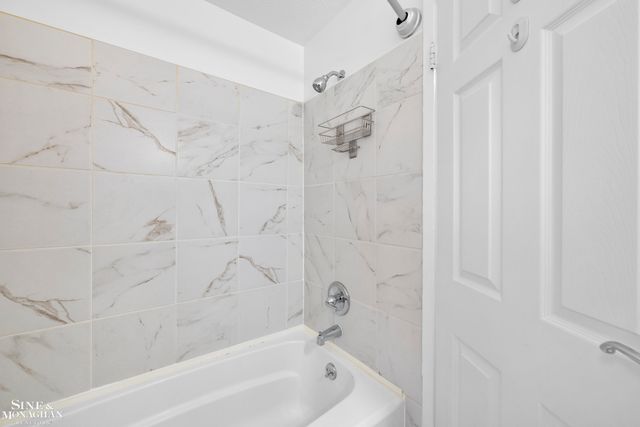 716 Graefield Court, Birmingham, MI 48009