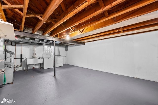 716 Graefield Court, Birmingham, MI 48009