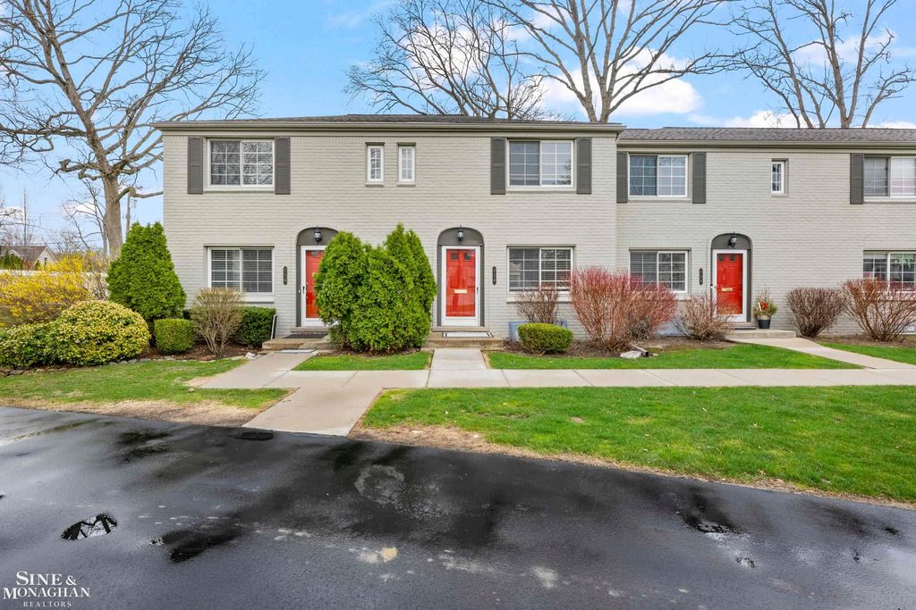716 Graefield Court, Birmingham, MI 48009