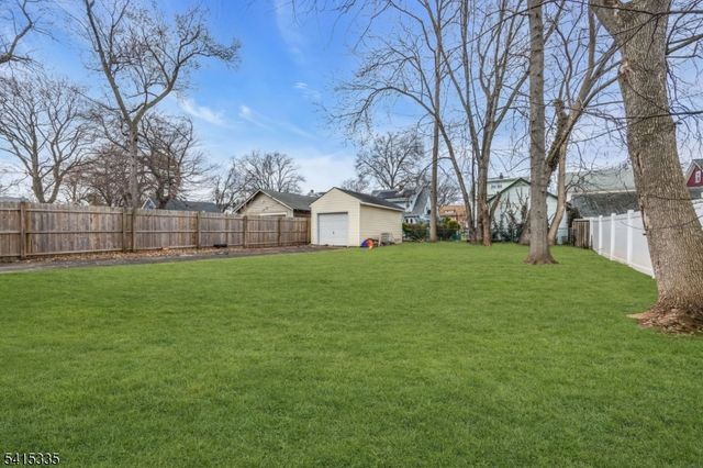 425 Mercer Ave, Roselle Boro, NJ 07203