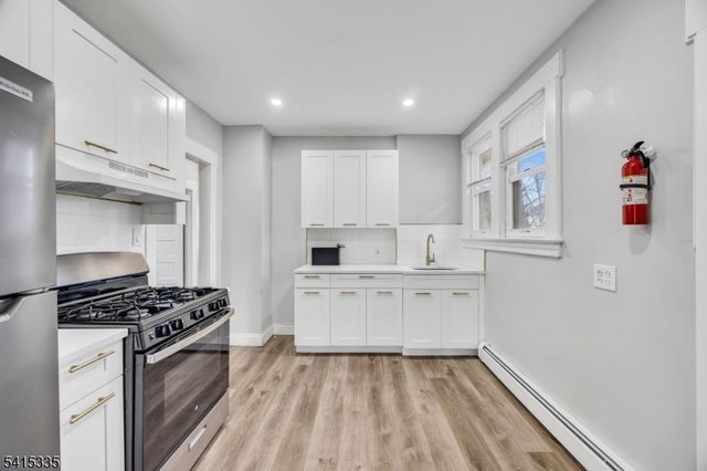 425 Mercer Ave, Roselle Boro, NJ 07203