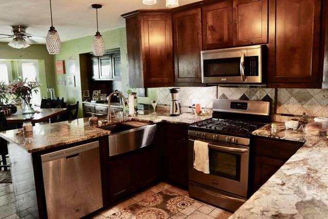 12 Cliff Drive, Mineral Wells, TX 76067